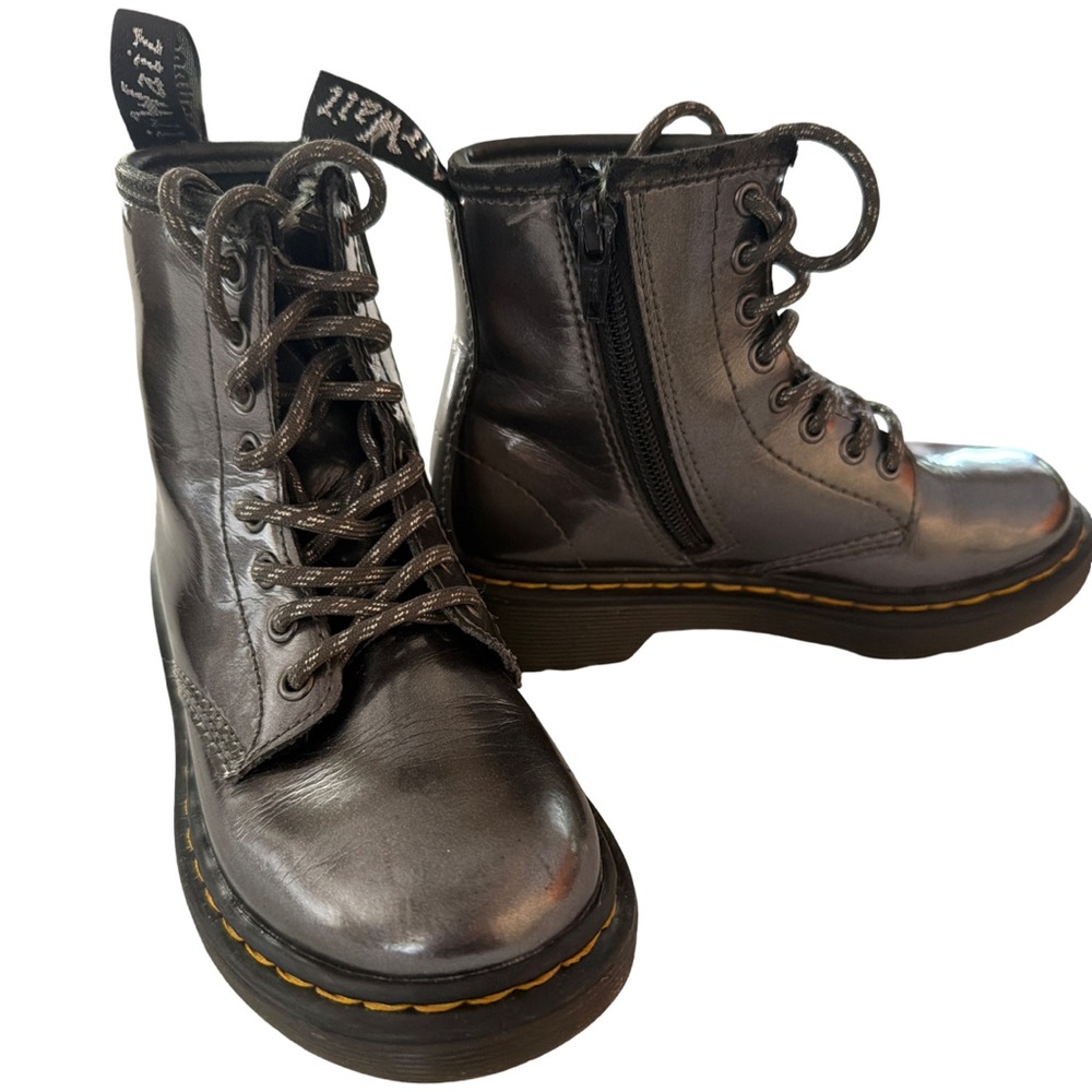 Dr. Martens Kids Metellic Grey sparkle Lace-Up Boots